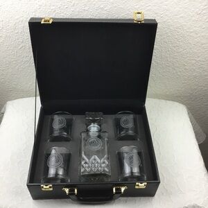 Dave &Busters High End Decanter Whiskey Set 5 Pieces Set Leather Brief Case.